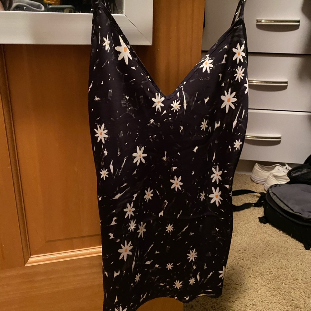 Aritzia Wilfred Floral Cami